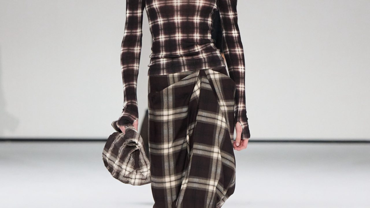 COS PREZENT PENTRU A PATRA OARA CONSECUTIV LA NEW YORK FASHION WEEK, IN SEPTEMBRIE