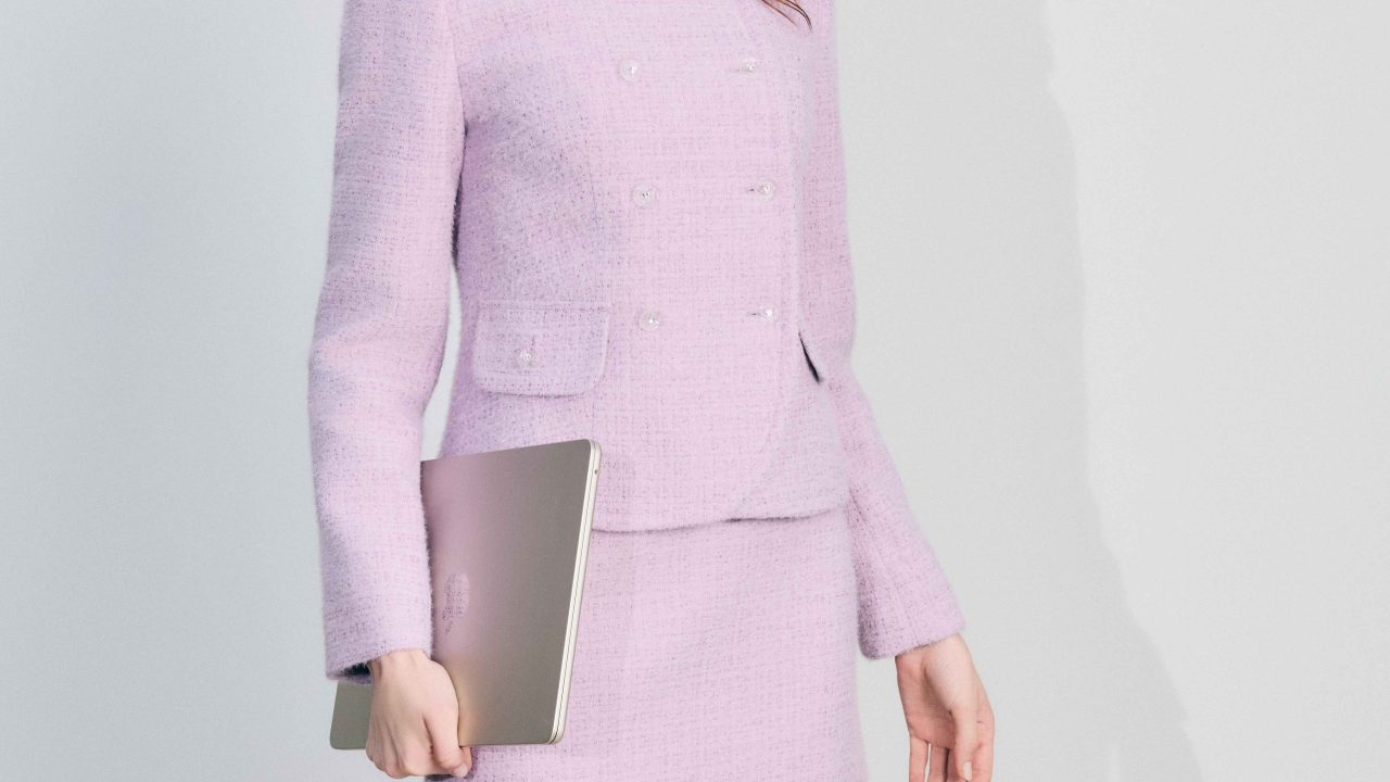 Tonuri Soft, Siluete Puternice: DiKa celebreaza Valentine’s Day si costumele in nuante pastel