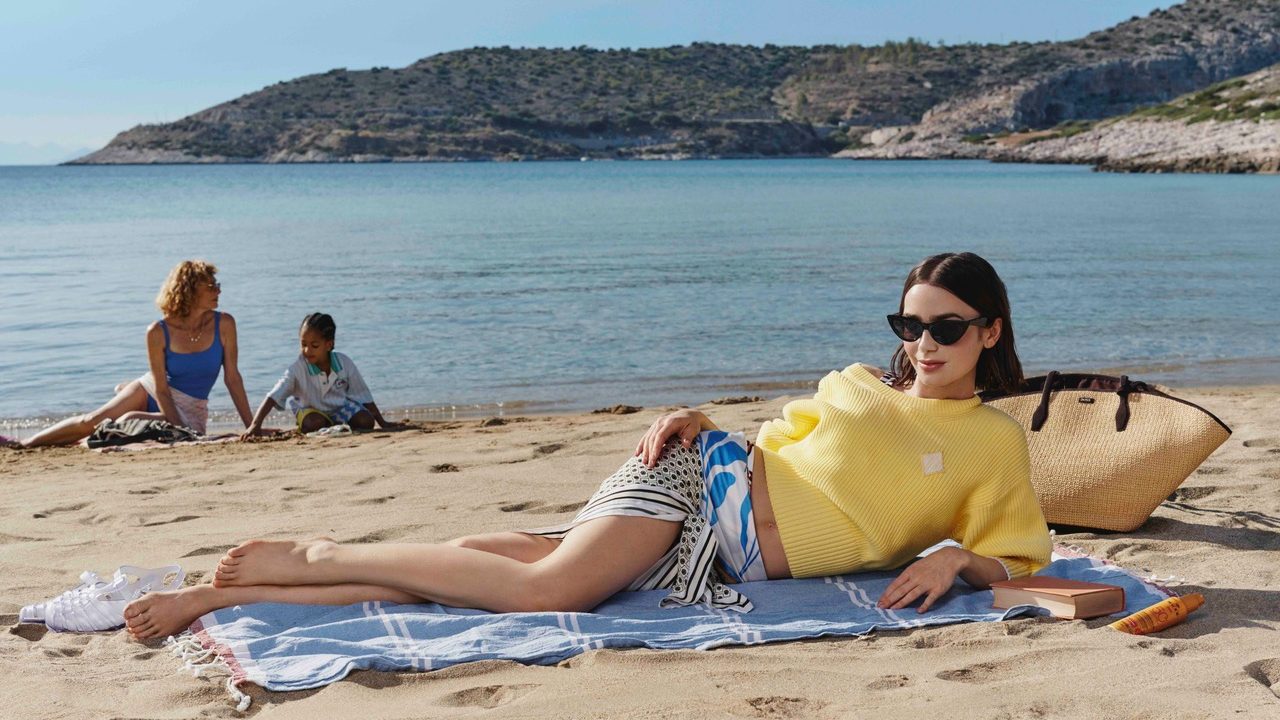 Zalando sarbatoreste vara europeana cu stil intr-o noua campanie alaturi de Lily Collins, ambasadoarea brandului