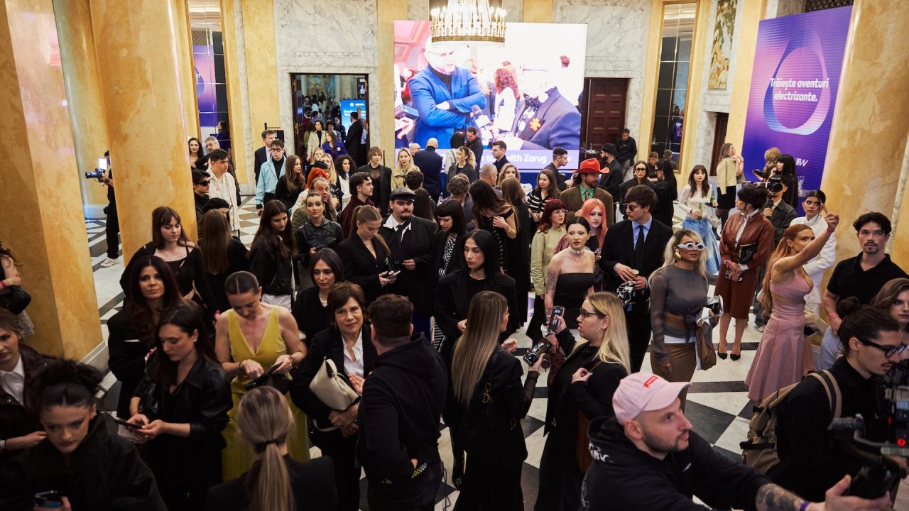 IQOS x Mercedes-Benz Bucharest Fashion Week 2026: un parteneriat care redefineste experienta modei contemporane